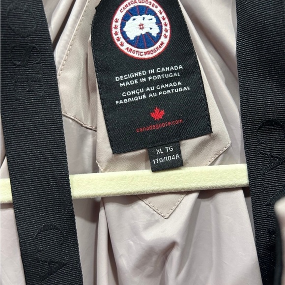 Canada Goose Minden rain jacket - Picture 3 of 16
